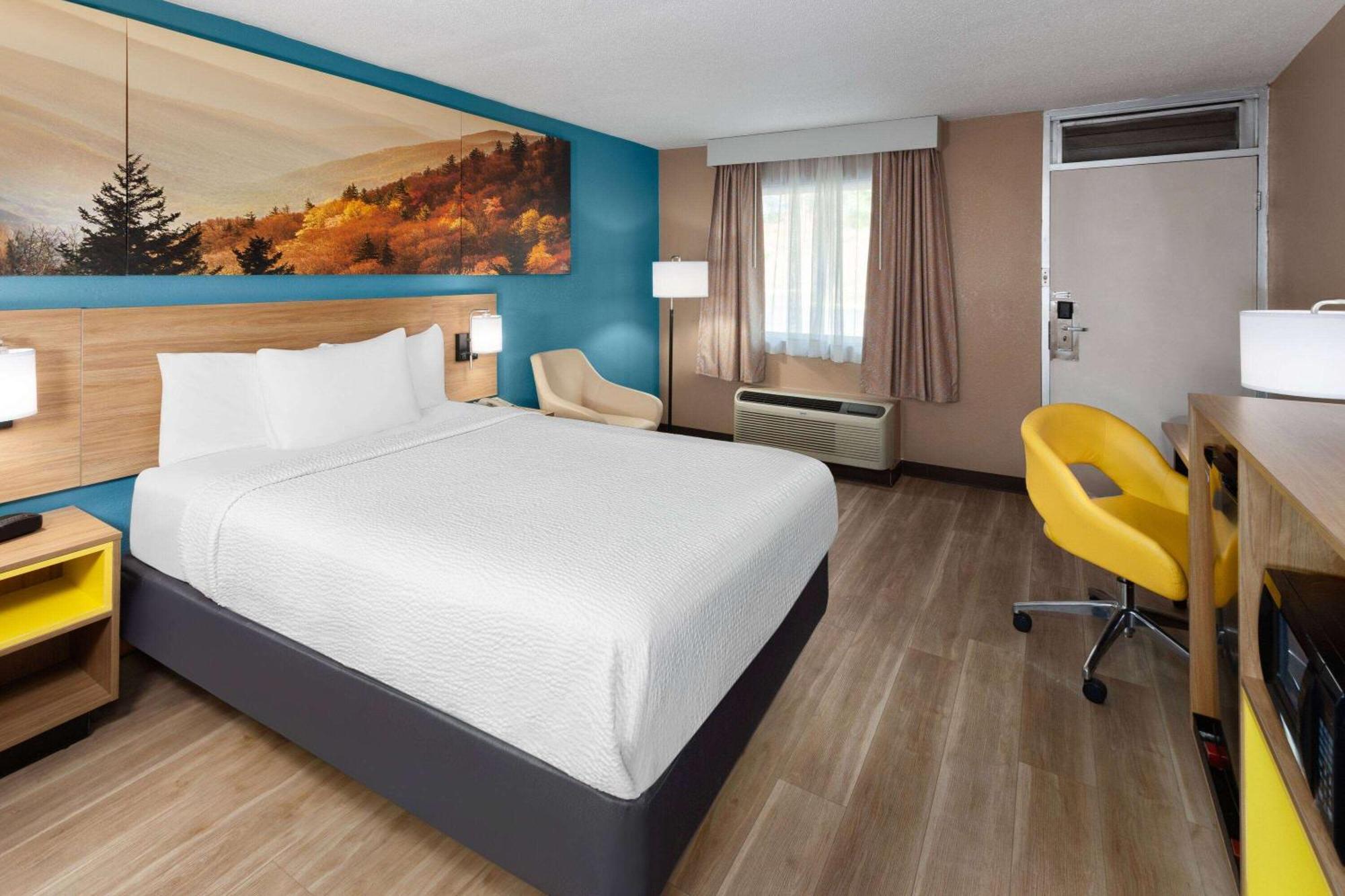 Days Inn By Wyndham Шелби Екстериор снимка