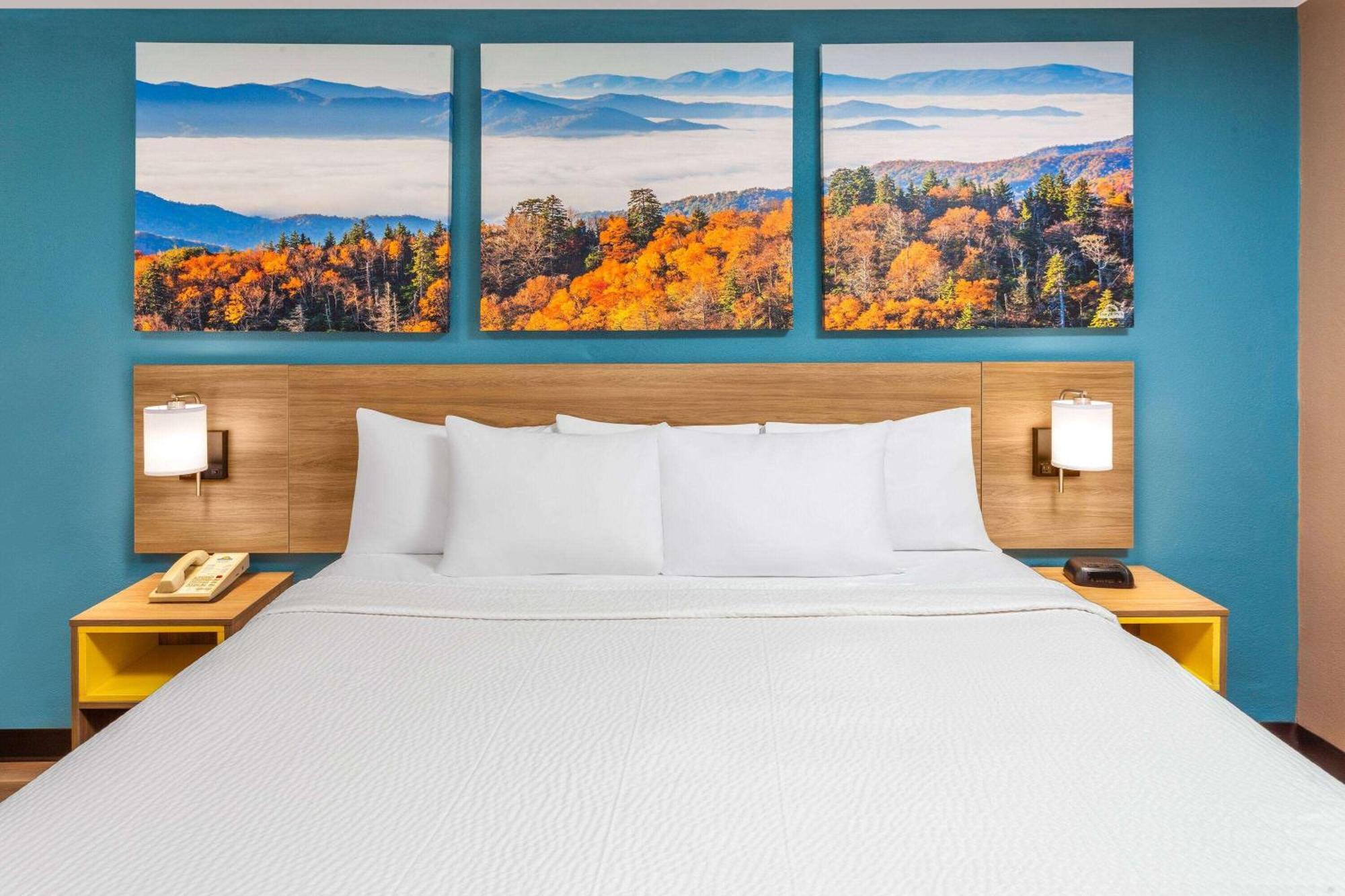 Days Inn By Wyndham Шелби Екстериор снимка