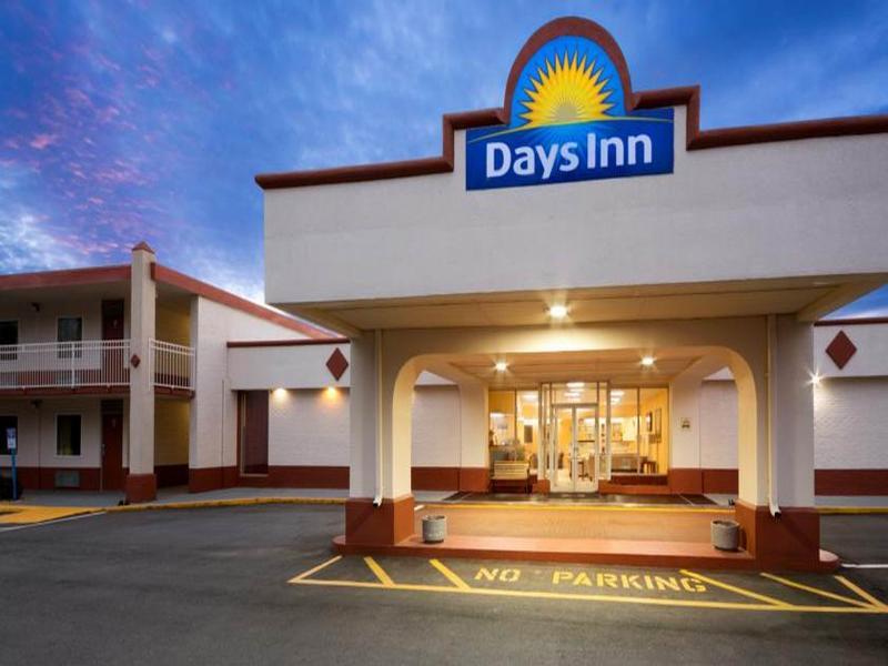 Days Inn By Wyndham Шелби Екстериор снимка